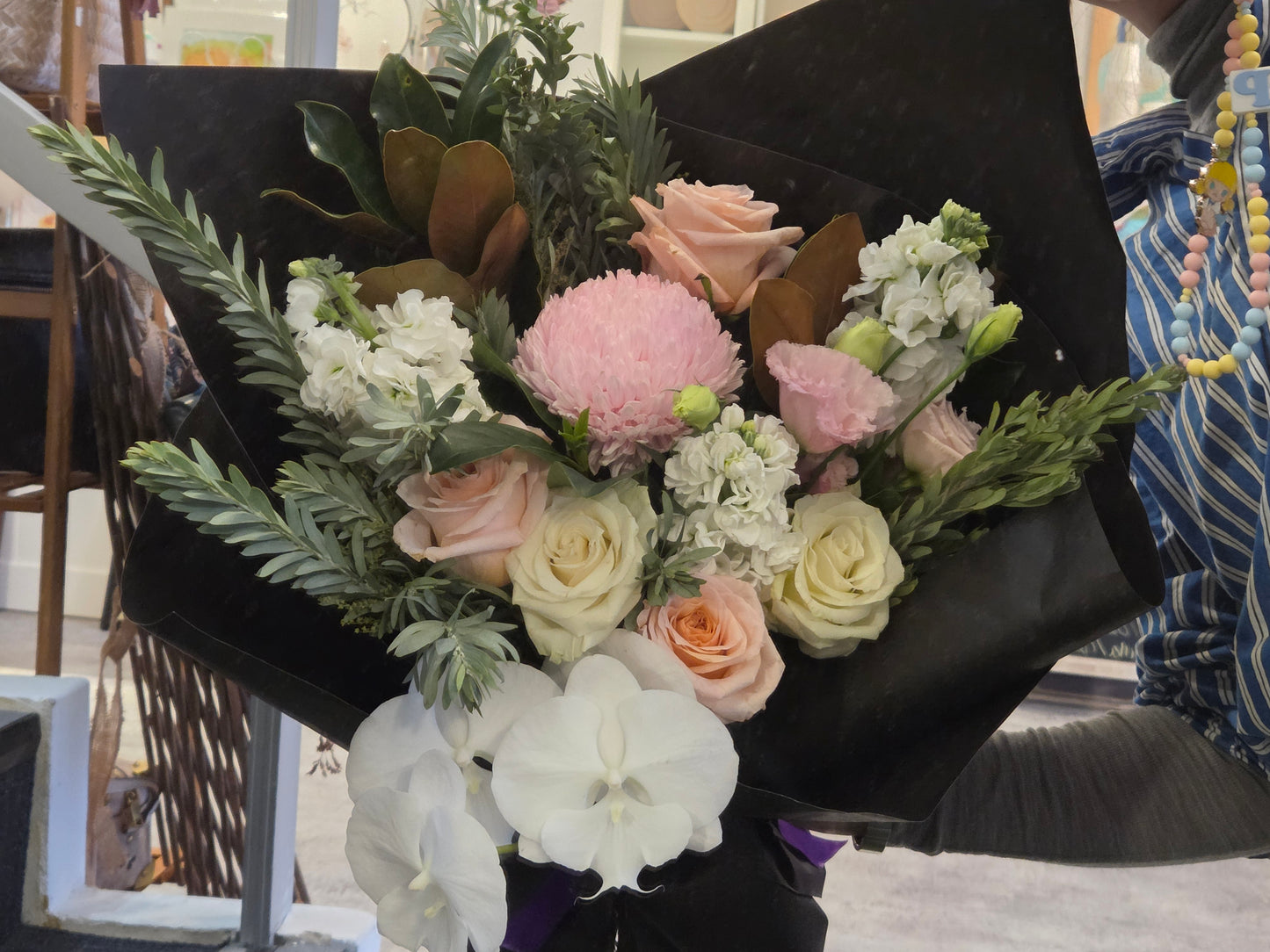 Luxe Bloom Collection - Premium Seasonal Bouquets