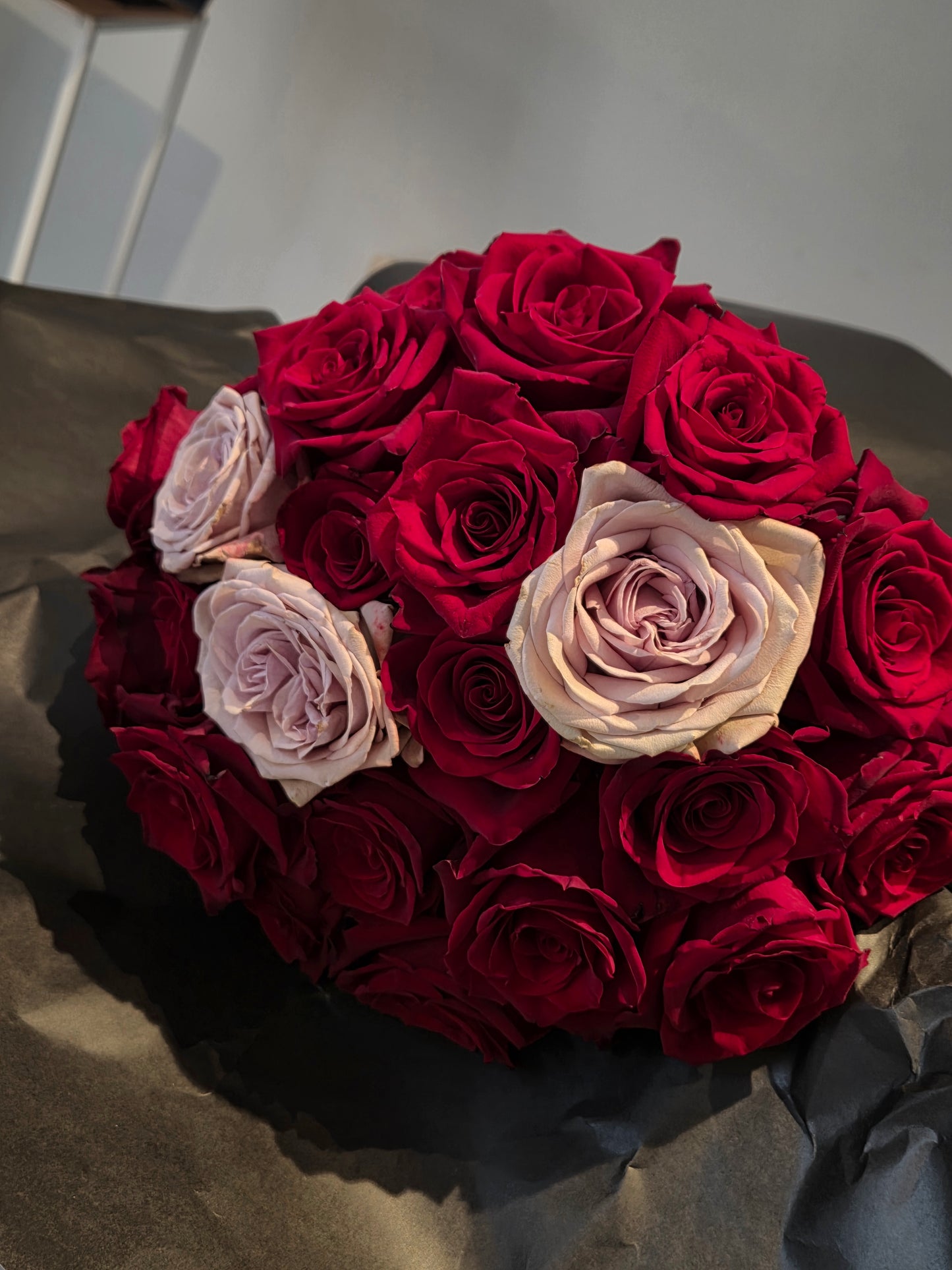 Deluxe Red Roses Bouquet