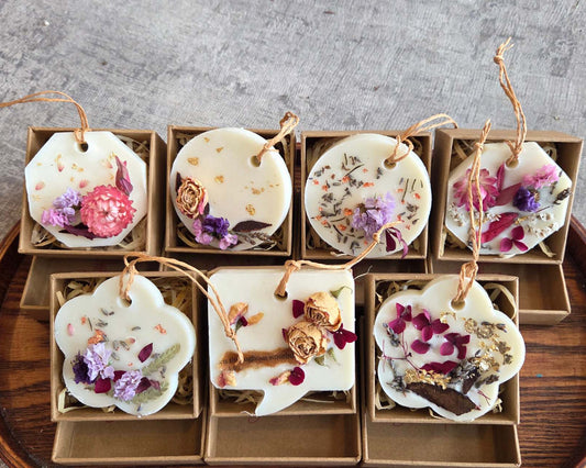 Fragrant Wax Sachet — Handcrafted Botanical Gift